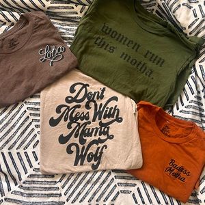 Her Little Wolves Tee